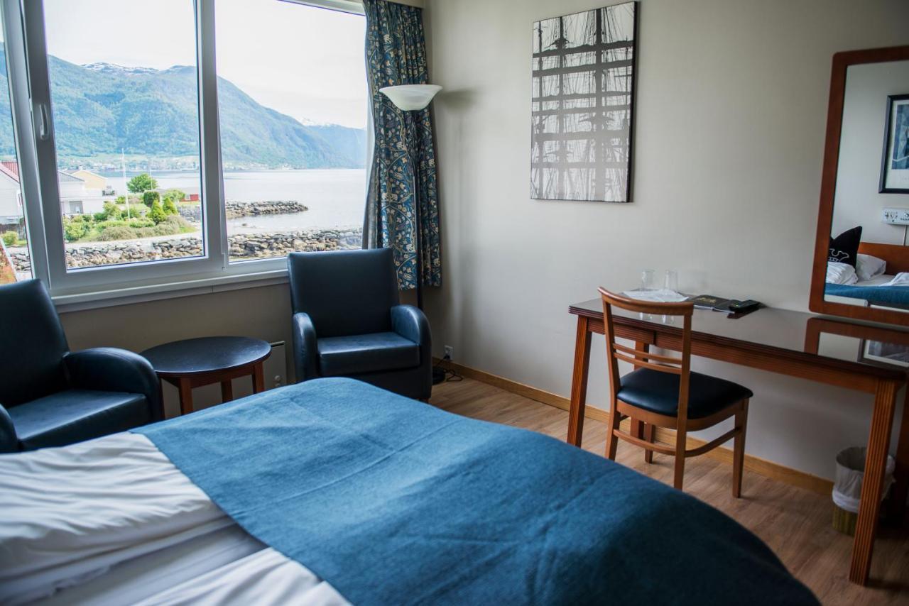 Leikanger Fjordhotel - Unike Hoteller Exterior foto