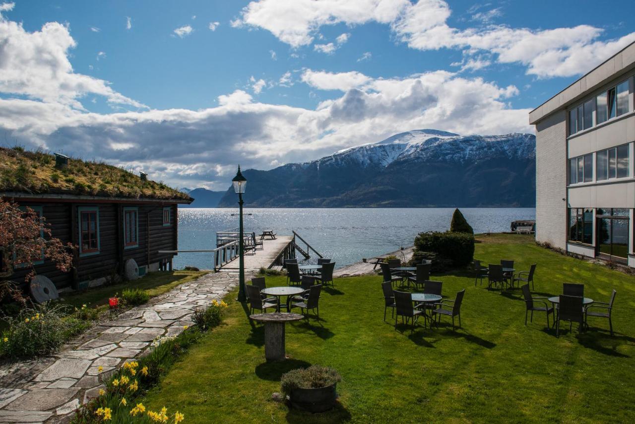 Leikanger Fjordhotel - Unike Hoteller Exterior foto