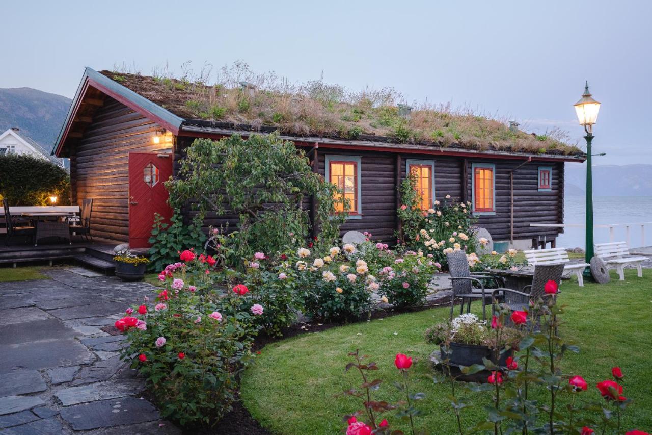 Leikanger Fjordhotel - Unike Hoteller Exterior foto