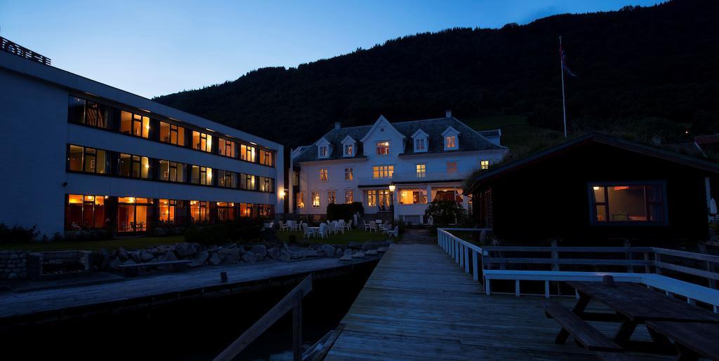 Leikanger Fjordhotel - Unike Hoteller Exterior foto