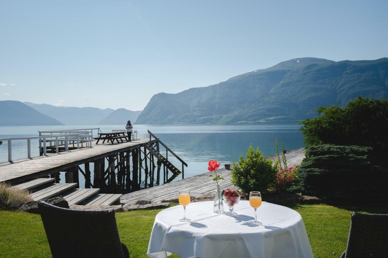 Leikanger Fjordhotel - Unike Hoteller Exterior foto